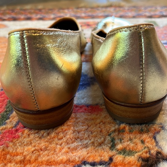 Beautiful like new vintage gold leather flats. Beacon made in the USA. Size 7.5N - Picture 5 of 8